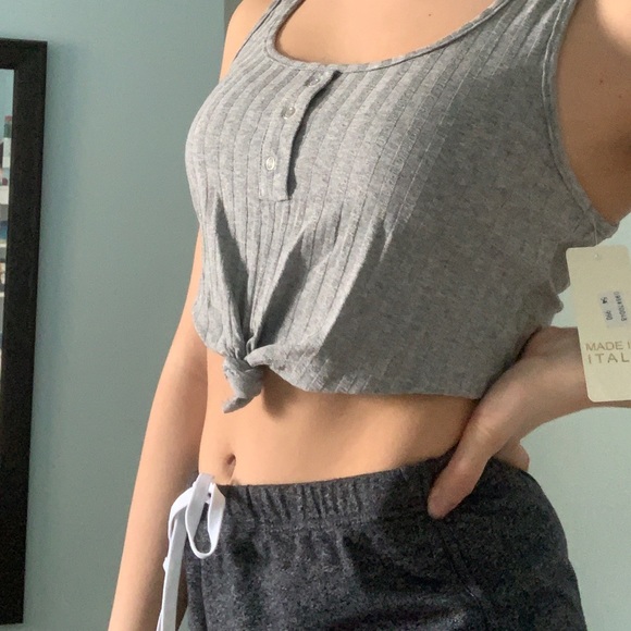 Grey button up cropped cami - Picture 2 of 4
